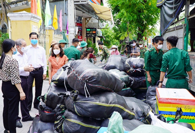 Những chuyến xe nghĩa tình của Huế hỗ trợ người dân TP Hồ Chí Minh