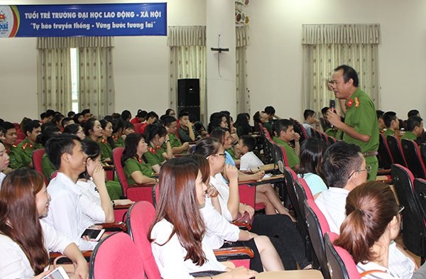 Trước những thực trạng “ma túy trá hình” ngày càng nguy hiểm, cả cộng đồng cần được trang bị kỹ năng phòng chống ma túy để tự bảo vệ bản thân và gia đình mình.