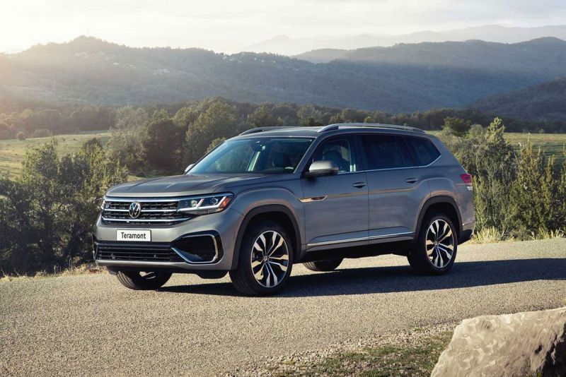 Volkswagen Teramont 2021 sử dụng khối động cơ tăng áp I-4 2.0 TSI cho công suất cực đại 220 mã lực