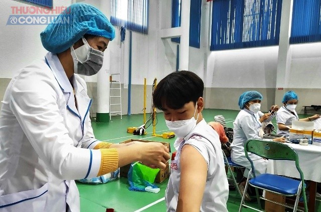 Tỉnh Quảng Nam tiêm vaccen