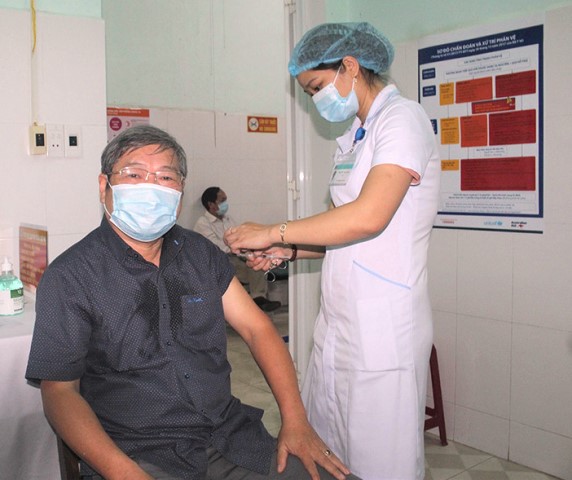 Tỉnh Quảng Nam đã nhận 2.997.440 liều vaccine Covid-19 và đã tiêm 2.744.136 mũi tiêm, đạt tỷ lệ 91,5% so với vaccine đã nhận.