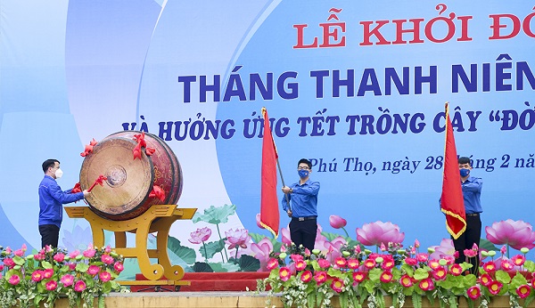 Đồng chí Ngô Văn Cương – Bí thư Trung ương Đoàn đánh trống phát động Tháng Thanh niên năm 2022