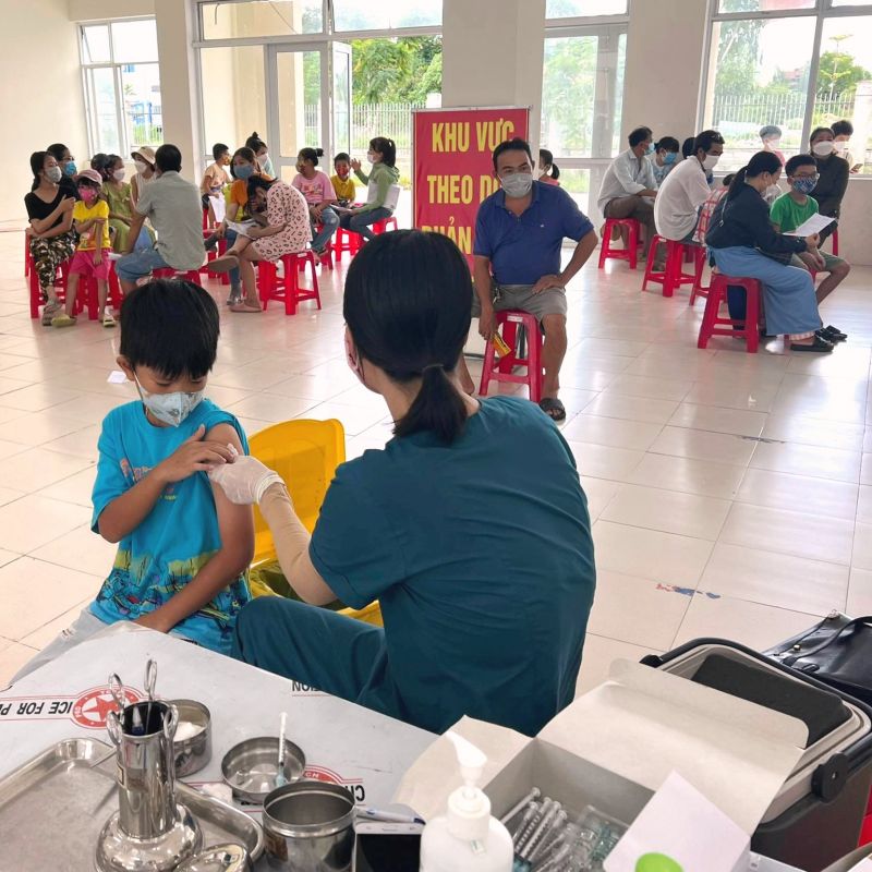 Đà Nẵng tiêm vaccine Covid-19 cho học sinh trước năm học mới, chiều 16/08.