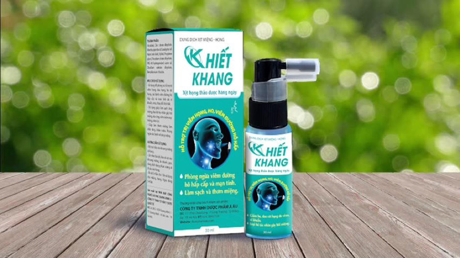 Xịt họng Khiết Khang chứa thành phần chính Hinokitiol trong cây Hiba giúp loại bỏ tác nhân gây viêm niêm mạc miệng