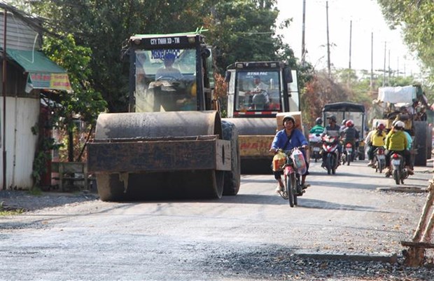 Thi công dự án nâng cấp, mở rộng tuyến đường Lê Hồng Phong, phường 4, thành phố Vị Thanh, Hậu Giang