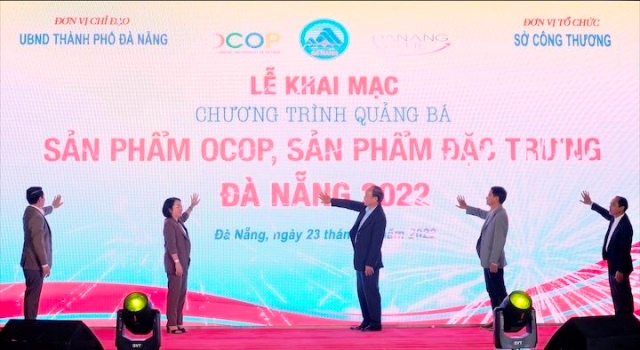 Chương trình “Quảng bá sản phẩm OCOP, sản phẩm đặc trưng Đà Nẵng 2022” diễn ra tại Công viên Biển Đông