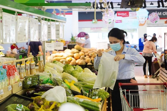 Một nghiên cứu mới đây cho thấy, đến năm 2023, thị trường tiêu dùng nội địa Việt Nam sẽ vượt xa Thái Lan, Anh và Đức, trở thành địa điểm hấp dẫn nhà đầu tư nước ngoài. Ảnh minh họa