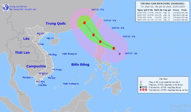 Vị trí và hướng di chuyển tiếp theo của bão Doksuri. (Ảnh: Trung tâm Dự báo KTTVQG)