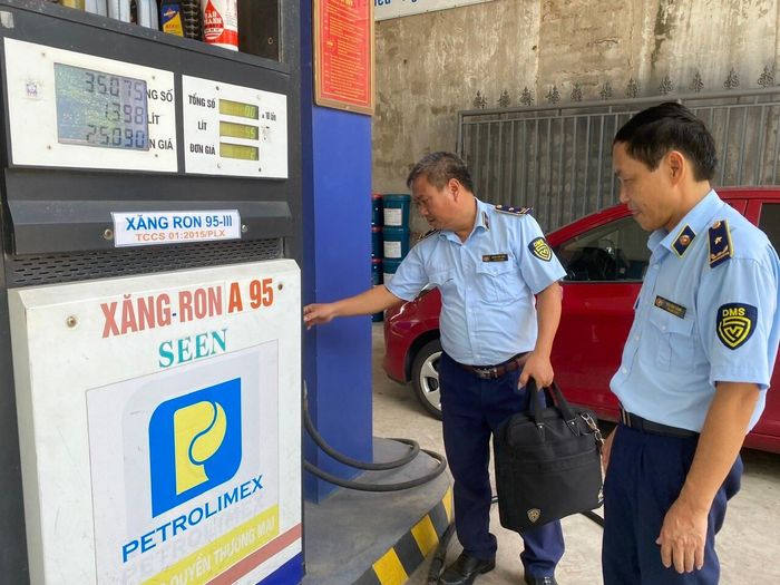 QLTT Nam Định: Xử phạt nghiêm cơ sở kinh doanh xăng dầu không đủ điều kiện