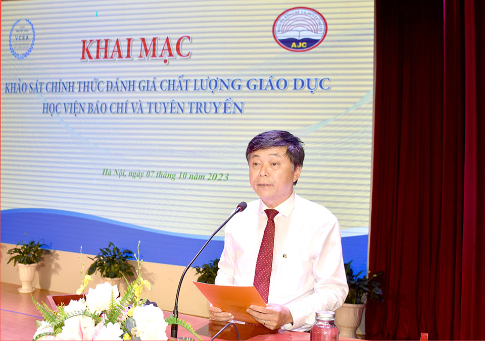 PGS,TS. Phạm Minh Sơn, Phó Bí thư Đảng ủy, Giám đốc Học viện, Chủ tịch Hội đồng Tự đánh giá phát biểu chào mừng Đoàn chuyên gia đánh giá ngoài