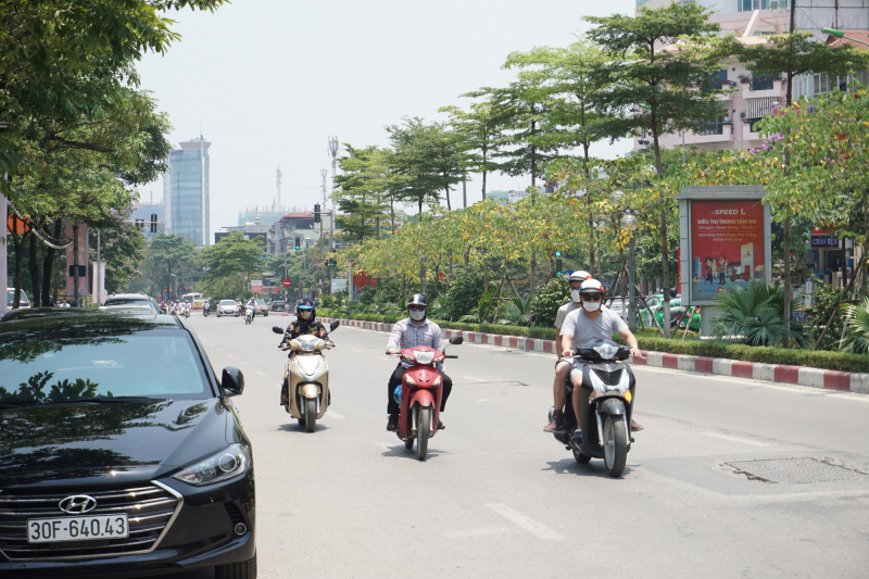 Miền Bắc sáng sớm có sương mù, ngày nắng