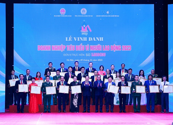 Lễ vinh danh Doanh nghiệp tiêu biểu vì người lao động năm 2023