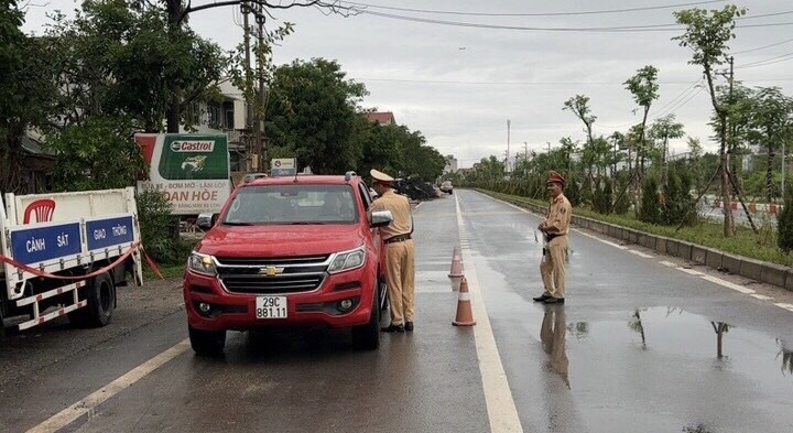 Việc tuần tra, kiểm soát xử lý nghiêm các trường hợp vi phạm trật tự giao thông