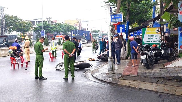 Hiện trường nhân viên bảo vệ bị đâm.