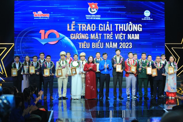 Ảnh báo Tiền Phong.