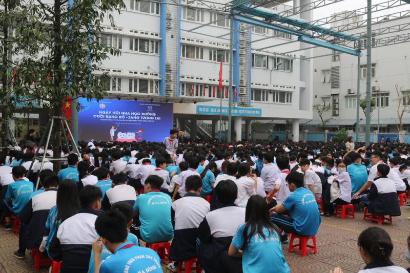 Toàn cảnh ngày hội nha khoa học đường: “Cười rạng rỡ-sáng tương lai”