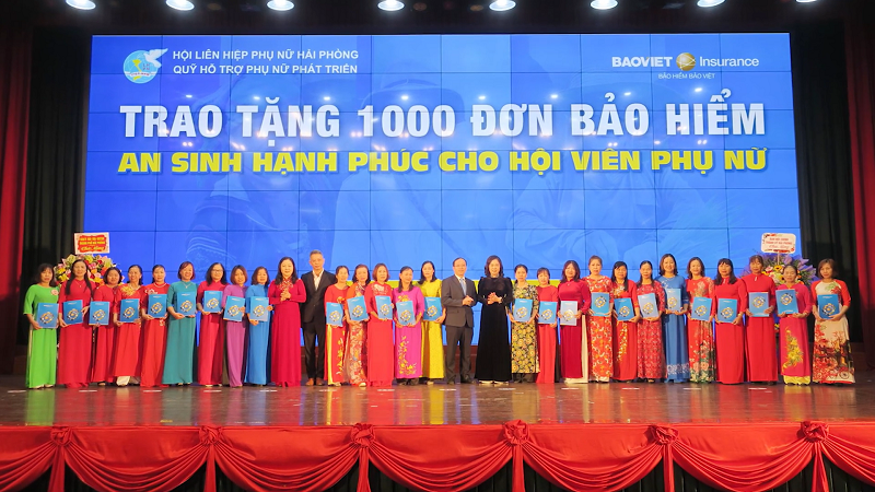 Bảo Việt Quảng Nam trao tặng 1.000 đơn bảo hiểm An sinh hạnh phúc