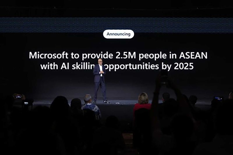 Chủ tịch kiêm Giám đốc điều hành Microsoft Satya Nadella công bố sáng kiến mới tại sự kiện Microsoft Build: AI Day vào ngày 30/4 tại Jakarta, Indonesia. (Nguồn: Microsoft.com)