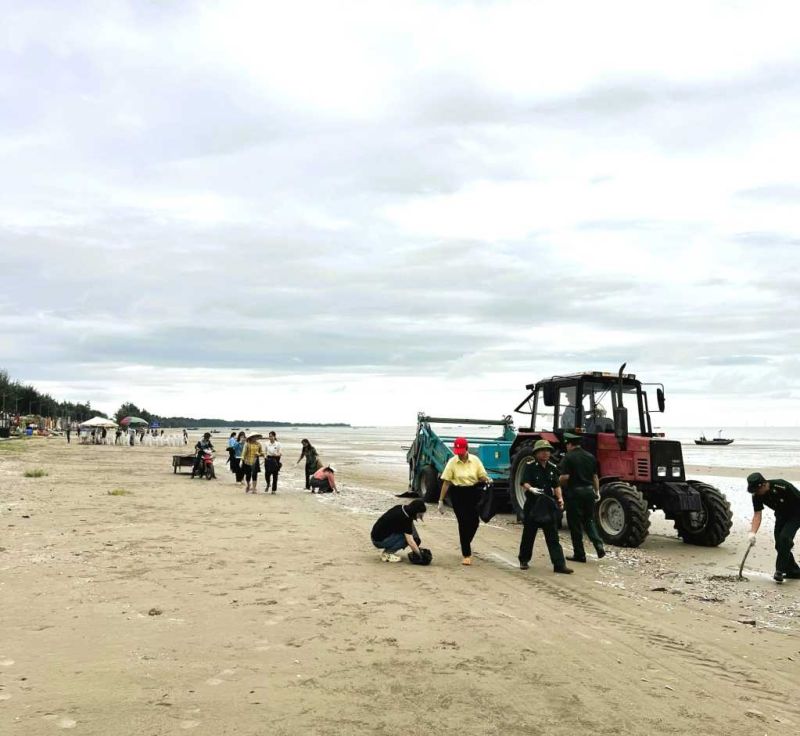 Sở Du lịch Quảng Ninh tổ chức chương trình tuyên truyền, phổ biến pháp luật về bảo vệ môi trường trong ngành Du lịch.