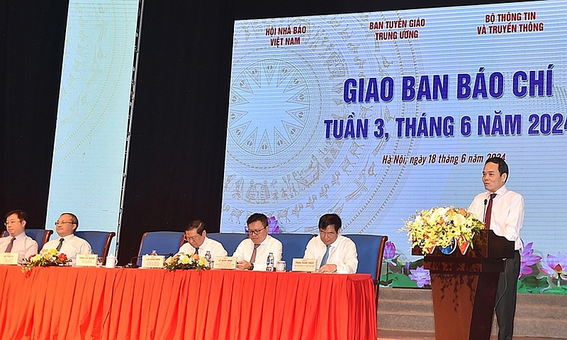 Phó Thủ tướng Trần Lưu Quang dự giao ban báo chí sáng ngày 18/6 tại Hà Nội - Ảnh: VGP/Hải Minh