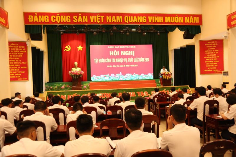 Quang cảnh buổi tập huấn