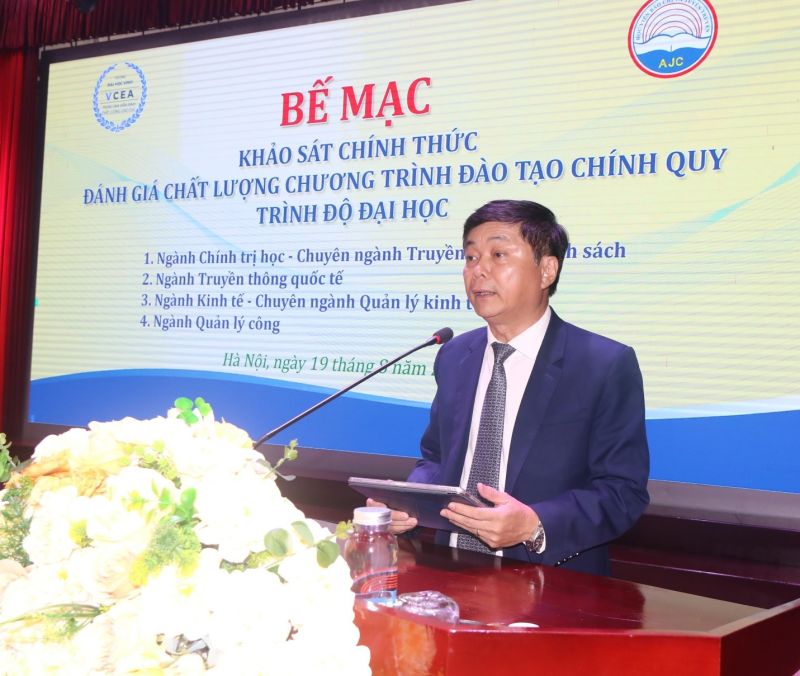 PGS,TS. Phạm Minh Sơn, Giám đốc Học viện phát biểu tại buổi Lễ