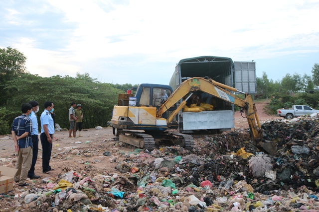 Địa điểm tiêu hủy được thực hiện tại bãi rác thuộc địa phận xã Quảng Tiến, huyện Quảng Trạch, tỉnh Quảng Bình.