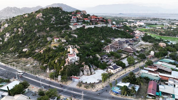 Trùng Sơn Cổ Tự, ngôi chùa tuyệt đẹp tại Ninh Hải, Ninh Thuận