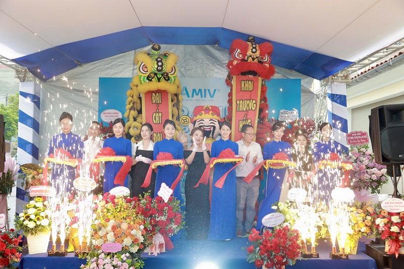 Khai chương Showroom AMIV tại Hà Nội