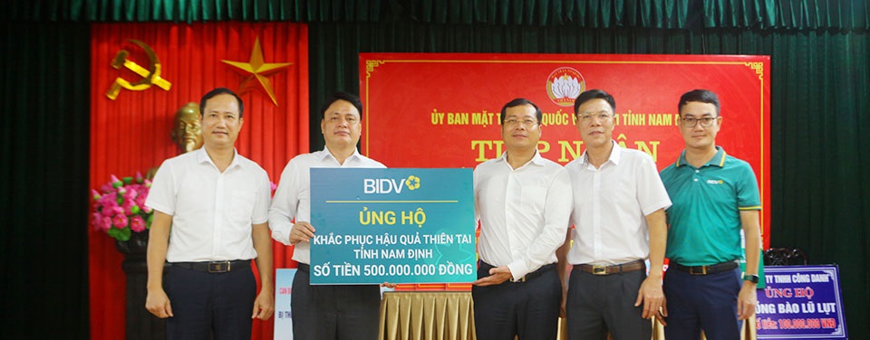 BIDV ủng hộ tỉnh Nam Định số tiền 500 triệu đồng, khắc phục hậu quả cơn bão số 3 - Ảnh: Nguồn Báo Nam Định