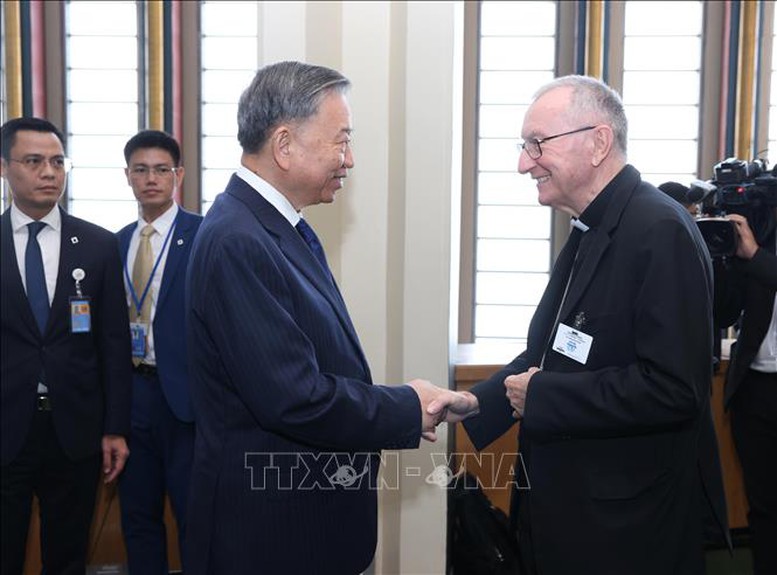 Tổng Bí thư, Chủ tịch nước Tô Lâm gặp Thủ tướng Tòa thánh Vatican, Hồng y Pietro Parolin - Ảnh: TTXVN