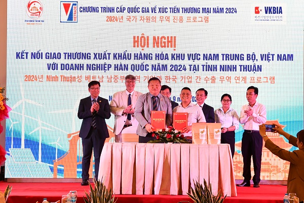 Ký kết hợp tác