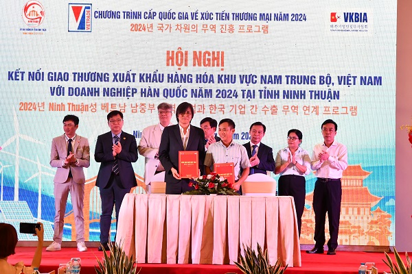 Ký kết hợp tác