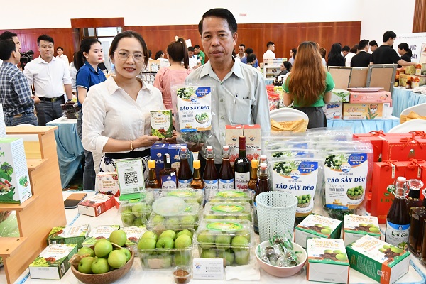 Sản phẩm trưng bày của cơ sở Nông sản Thái Thuận