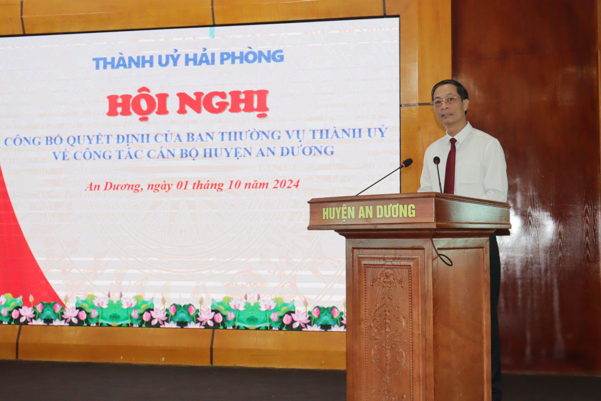 Phó Bí thư Thường trực Thành ủy Đỗ Mạnh Hiến phát biểu tại Hội nghị.