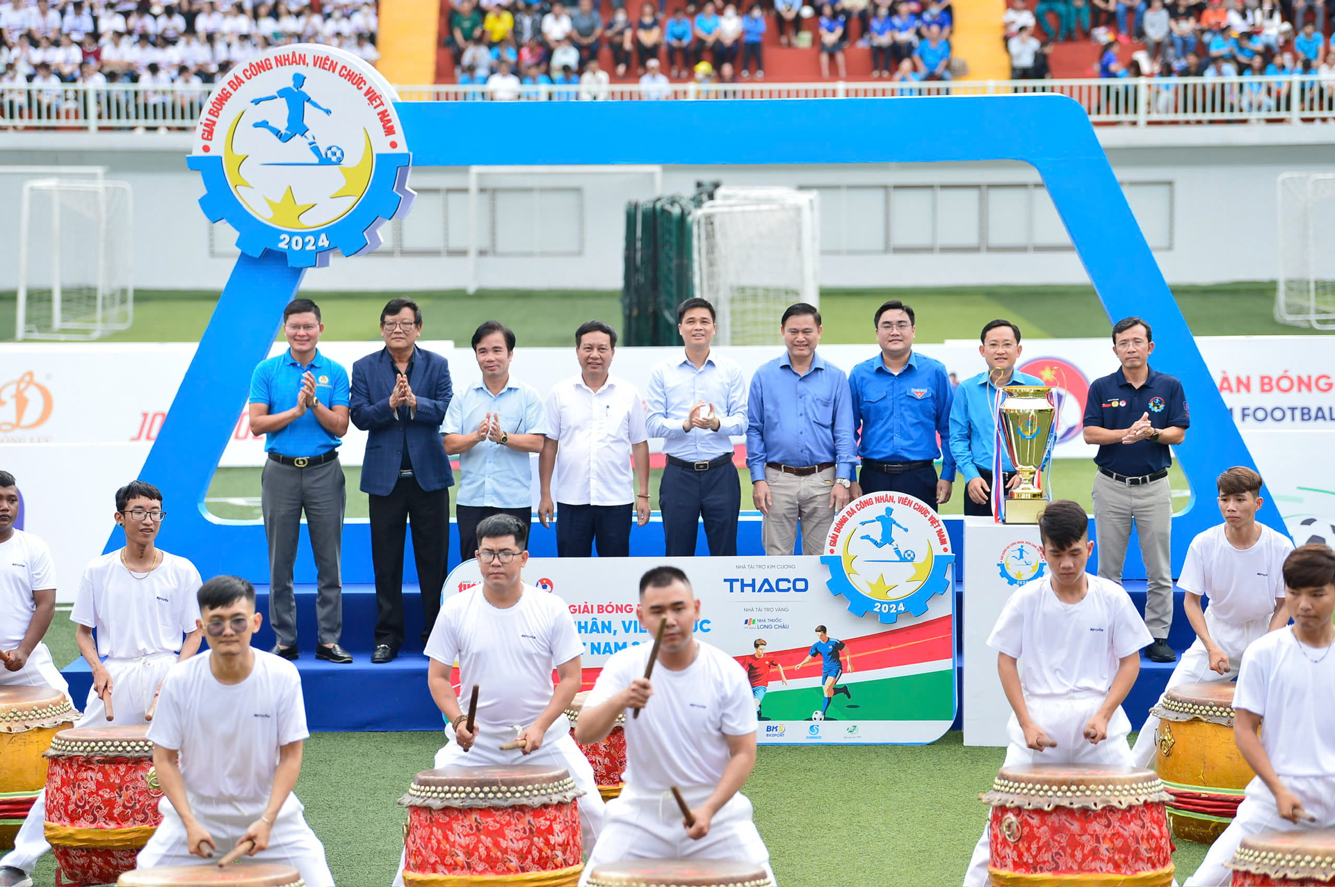 Đại diện THACO, ông Nguyễn Một - Giám đốc Cao cấp Phụ trách VHTT tham dự Lễ khai mạc Giải bóng đá công nhân, viên chức Việt Nam năm 2024 - Khu vực TP.HCM