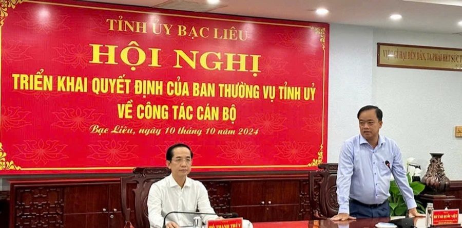 Đồng chí Huỳnh Quốc Việt, Phó Bí thư Thường trực Tỉnh ủy Bạc Liêu phát biểu chỉ đạo tại Hội nghị triển khai quyết định của Ban Thường vụ Tỉnh ủy về công tác cán bộ.