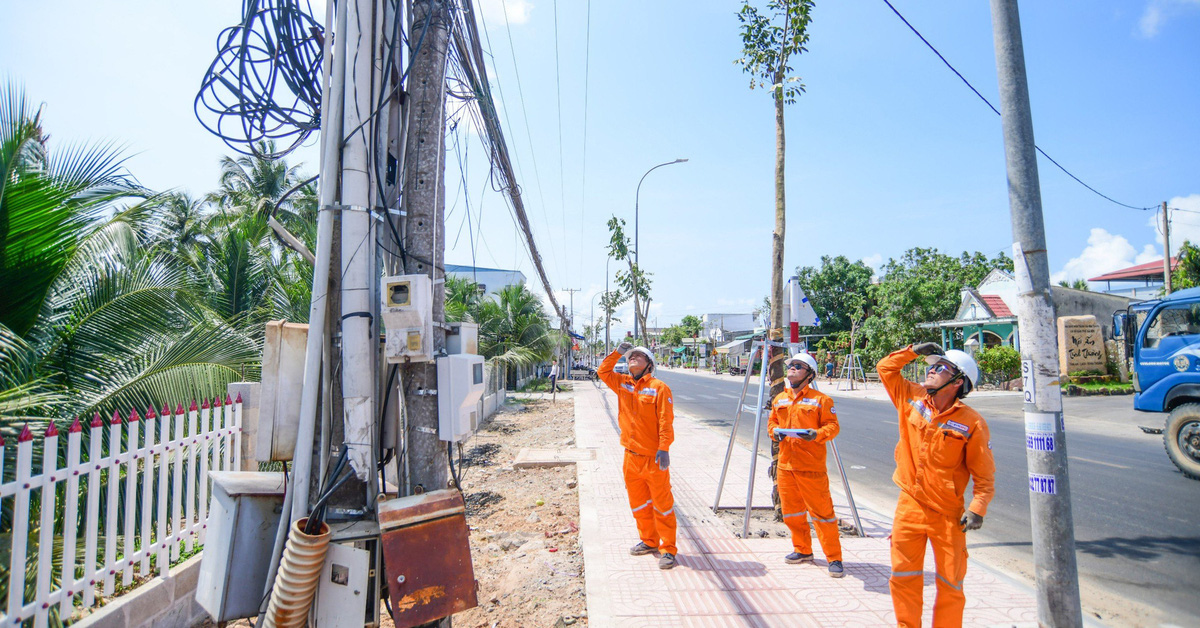 Giá điện tăng 4,8%, lên hơn 2.100 đồng/kWh