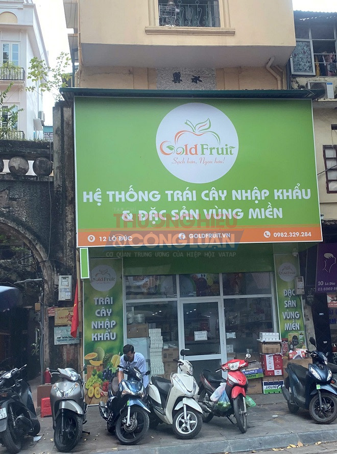 Một cơ sở của Hệ thống trái cây nhập khẩu & Đặc sản vùng miền Gold Fruit nằm tại 12 phố Lò Đúc