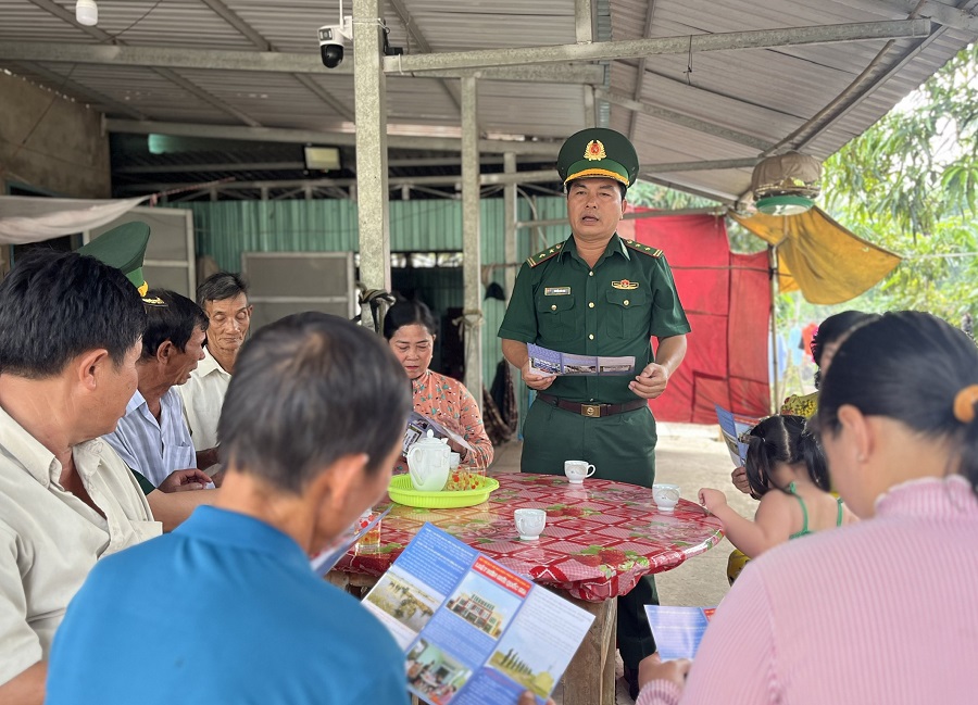 Công tác tuyên truyền nhân dân trên địa bàn biên giới luôn được các đơn vị cơ sở đa dạng hóa hình thức tuyên truyền