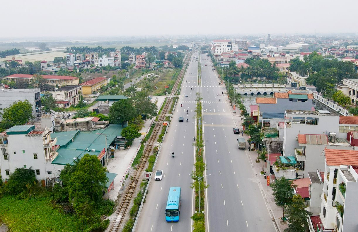 Hạ tầng giao thông tại thị trấn Phú Xuyên (huyện Phú Xuyên, Hà Nội). Ảnh: Nguyễn Quang