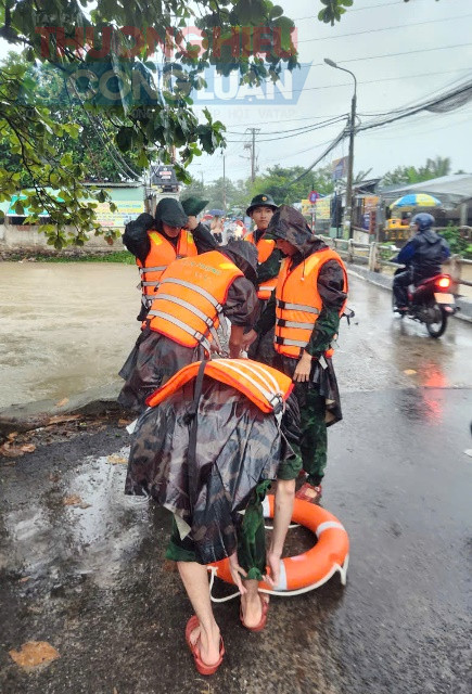 Lực lượng chức năng quận Liên Chiểu thường xuyên có mặt tại các vùng xung yếu