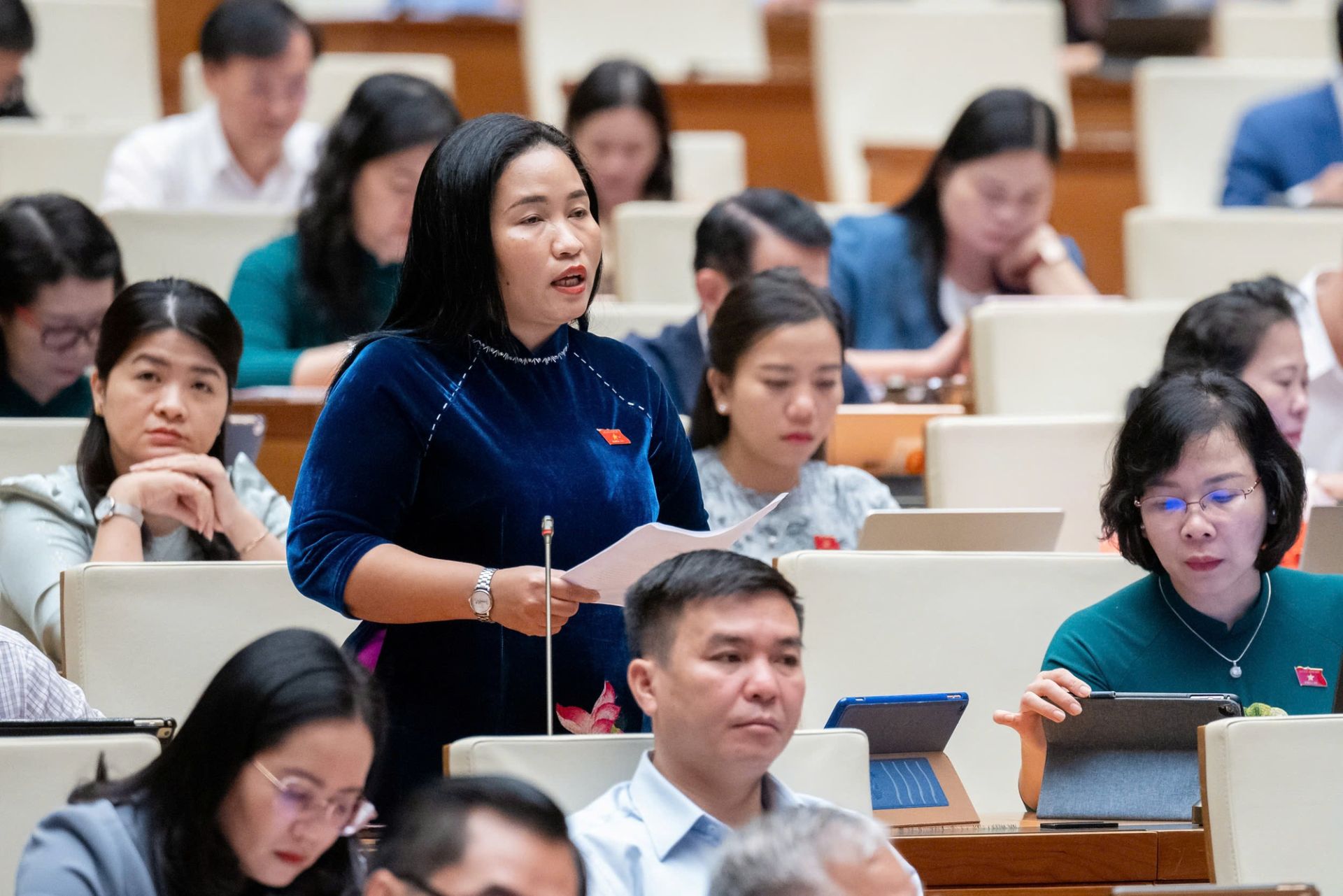 Đại biểu Chamaléa Thị Thủy, Đoàn ĐBQH tỉnh Ninh Thuận: Cần nhìn nhận thấu đáo về vấn đề dạy thêm, học thêm để quy định cho phù hợp