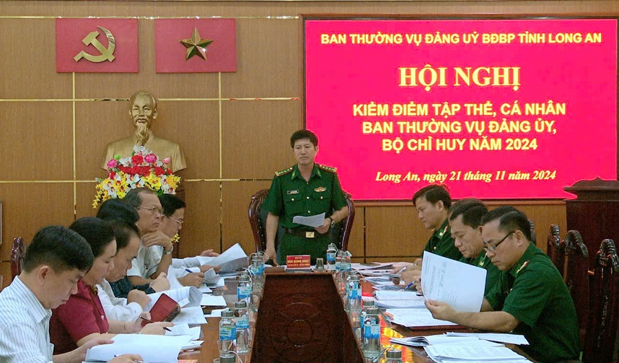 Đại tá Đàm Quang Ngoạt, Tỉnh uỷ viên, Phó bí thư Đảng uỷ, Chỉ huy trưởng BĐBP tỉnh đánh giá cao những kết quả trong lãnh đạo, chỉ đạo, triển khai thực hiện nhiệm vụ của Ban Thường vụ Đảng ủy, Bộ chỉ huy BĐBP tỉnh năm 2024.