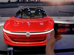 'Gã khổng lồ’ Volkswagen đầu tư 50 tỷ USD cho phát triển xe điện 'Gã khổng lồ’ Volkswagen đầu tư 50 tỷ USD cho phát triển xe điện