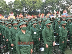 Hàng nghìn thanh niên TP. Hồ Chí Minh lên đường nhập ngũ