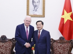 Phó thủ tướng tiếp Giám đốc Chương trình Việt Nam tại ĐH Harvard và các chuyên gia ĐH Fulbright Việt Nam