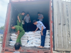 Bình Định tạm giữ 30.000 kg đường vận chuyển trái phép