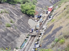 Huy động 110 công nhân, cán bộ khắc phục sự cố sạt lở hầm đường sắt Chí Thạnh