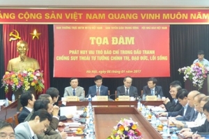 Phát huy vai trò báo chí trong đấu tranh chống suy thoái tư tưởng chính trị